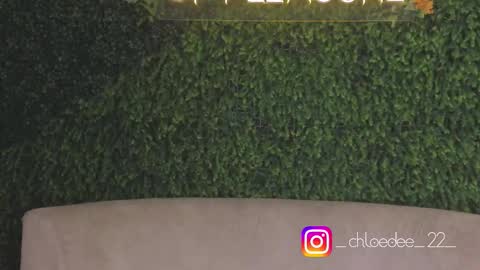 Chloe online show from October 2025 11:24:01 AM