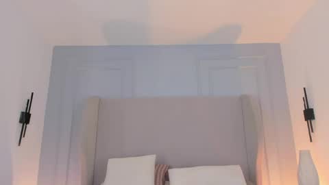 Chloe online show from March 2026 12:16:01 PM