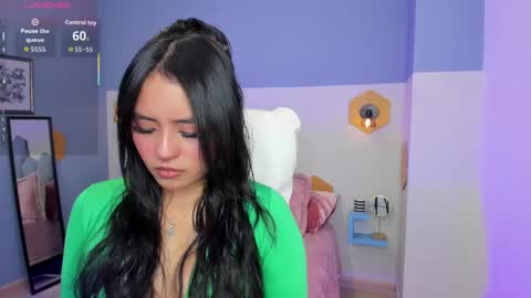 Chloe online show from October 2025 02:56:01 PM