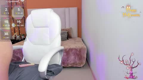 Chloe online show from October 2025 05:31:02 PM