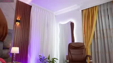 Chloe online show from March 2026 12:10:02 PM