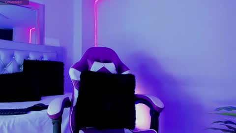 chloe_jacksonn online show from September 2025 10:56:02 PM