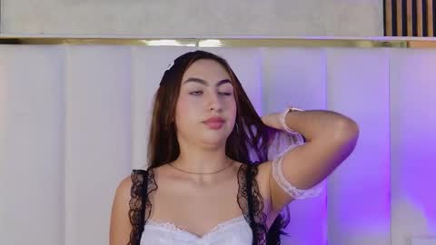 Chloe  online show from November 2025 09:25:02 PM