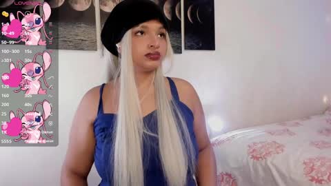 Snapshot of chloe_kisses chatting on May 2026 11:41:02 AM chloe_kisses online show from May 2026 11:41:02 AM