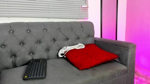 chloe online show from January 2025 04:41:01 PM