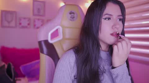 CLOE  online show from February 2026 09:45:01 PM