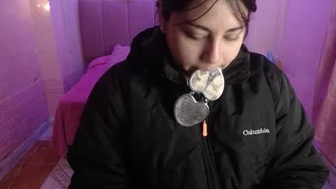 chloe_smith5 online show from October 2025 01:12:02 PM