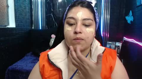 chloe_smith5 online show from June 2026 01:28:01 PM