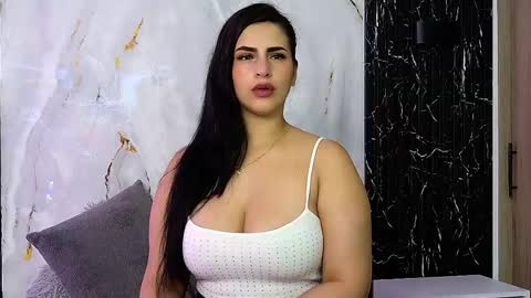 Snapshot of chloe_toms chatting on May 2026 10:11:02 AM chloe online show from May 2026 10:11:02 AM