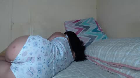 Chloe  online show from December 2024 04:06:01 PM