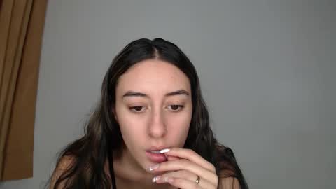 Chloe  online show from September 2025 10:21:01 PM