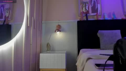   online show from January 2026 07:40:01 PM