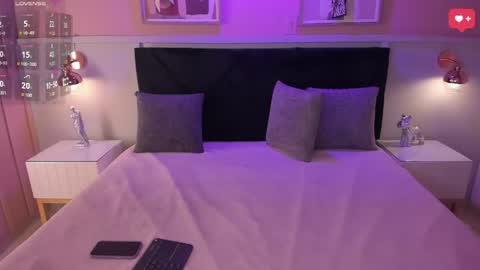 Snapshot of chloe_watson_ chatting on May 2026 08:35:02 PM online show from May 2026 08:35:02 PM
