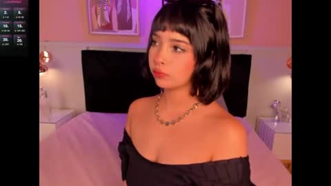 Snapshot of chloe_watson_ chatting on June 2026 07:23:01 PM online show from June 2026 07:23:01 PM