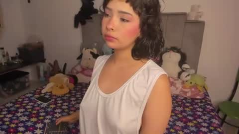 Snapshot of chloe_watson_ chatting on July 2026 11:44:01 PM online show from July 2026 11:44:01 PM