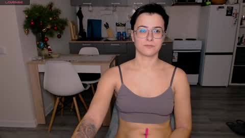 Eva and Sandra online show from January 2025 04:54:02 PM