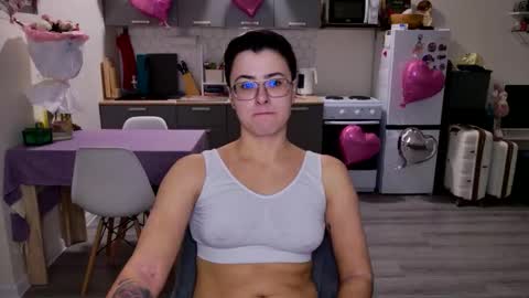 Eva and Sandra online show from February 2026 10:17:02 PM