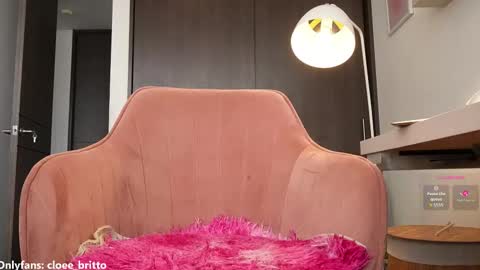 Snapshot of chloebritto chatting on October 2025 05:23:02 PM cloe online show from October 2025 05:23:02 PM