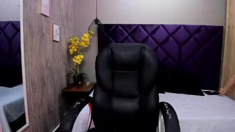 chloecampbell03 online show from September 2025 01:02:02 PM