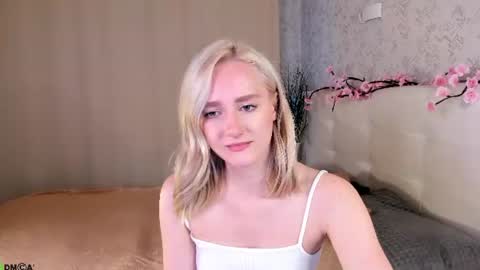Chloe Deccker online show from June 2026 03:25:01 AM