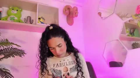 Snapshot of chloee_adams_ chatting on February 2025 08:49:02 PM Chloe online show from February 2025 08:49:02 PM