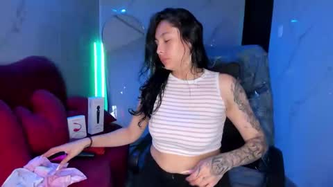 ChloeeThompson online show from September 2025 03:19:02 AM