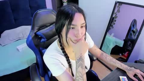 ChloeeThompson online show from October 2025 12:11:01 AM