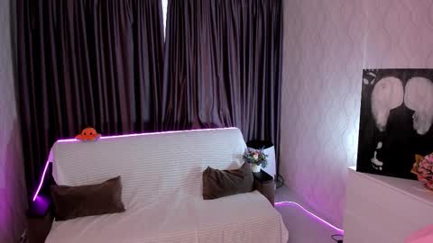 Snapshot of chloeees420 chatting on September 2025 01:14:02 PM Chloe online show from September 2025 01:14:02 PM