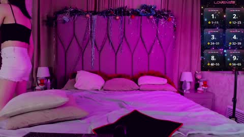 Chloe Fulton online show from December 2024 07:52:02 PM