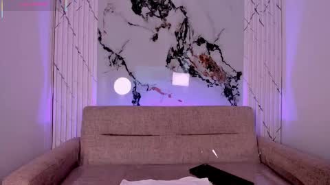 chloegils online show from October 2025 01:23:02 PM