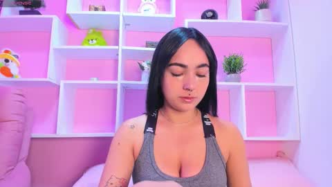 Chloe online show from December 2025 11:37:01 AM