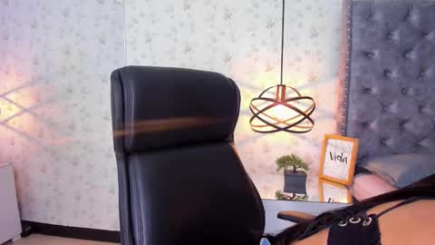  Chloe Harper  online show from November 2025 12:40:02 PM