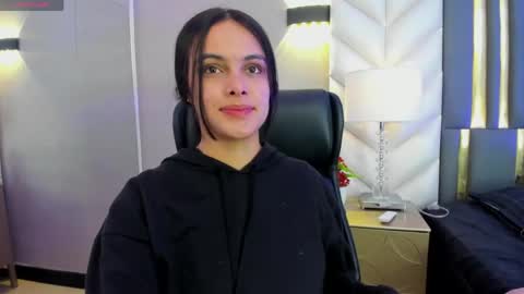  Chloe Harper  online show from April 2026 11:58:01 AM