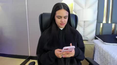 Snapshot of chloeharper_ chatting on June 2026 11:49:02 AM Chloe Harper online show from June 2026 11:49:02 AM