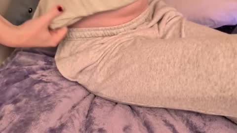 Chloe Hollis online show from November 2025 09:15:01 PM