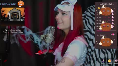 Chloe online show from October 2025 05:54:02 PM