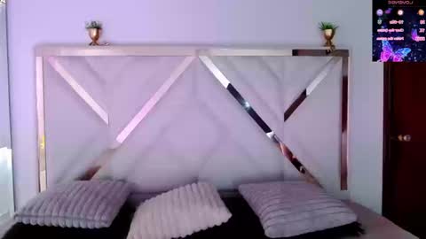 Chloe online show from September 2025 02:10:01 PM