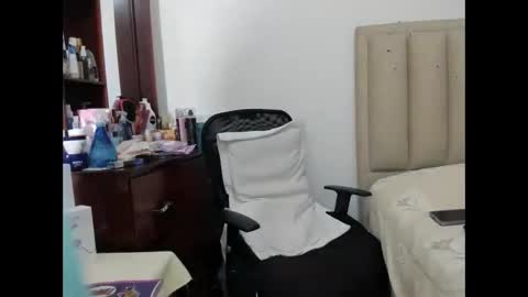 chloemiller   online show from January 2025 08:17:01 AM