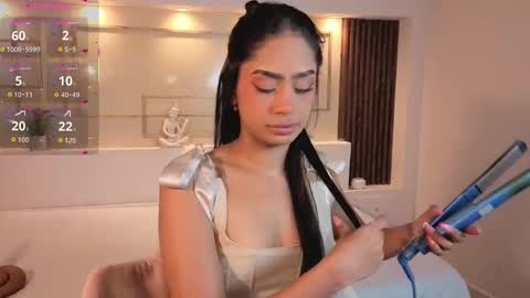 Chloe Moon online show from November 2025 11:43:02 AM