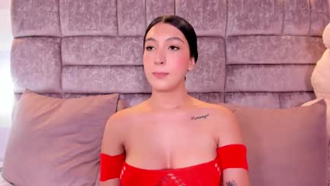 Chloe  online show from September 2025 10:46:02 PM