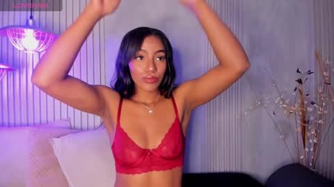 Snapshot of chloetaylorr_ chatting on January 2025 09:30:02 PM CHLOE online show from January 2025 09:30:02 PM