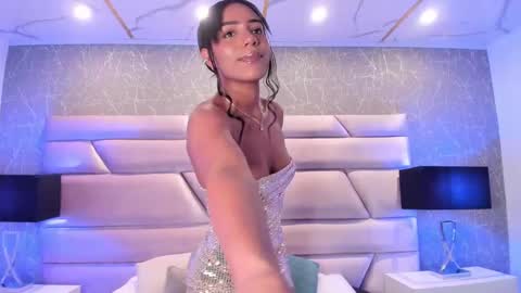 Snapshot of chloetaylorr_ chatting on January 2025 08:43:01 PM CHLOE online show from January 2025 08:43:01 PM