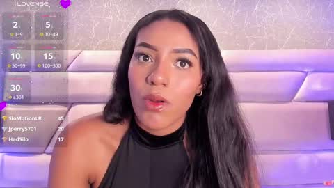 Snapshot of chloetaylorr_ chatting on January 2025 01:54:01 AM CHLOE online show from January 2025 01:54:01 AM