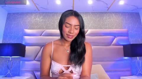 Snapshot of chloetaylorr_ chatting on February 2025 08:14:02 PM CHLOE online show from February 2025 08:14:02 PM