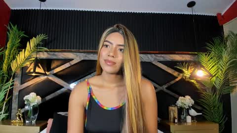 Snapshot of chloetaylorr_ chatting on March 2025 09:04:01 PM CHLOE online show from March 2025 09:04:01 PM