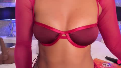 Snapshot of chloetaylorr_ chatting on November 2025 02:28:01 PM CHLOE online show from November 2025 02:28:01 PM