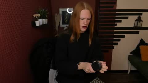 Chloe online show from November 2025 12:06:01 PM