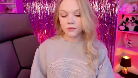 ChloeWight online show from April 2026 01:28:01 PM