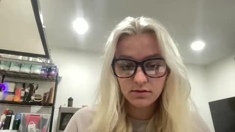 Chloe Babe online show from January 2026 08:27:01 AM