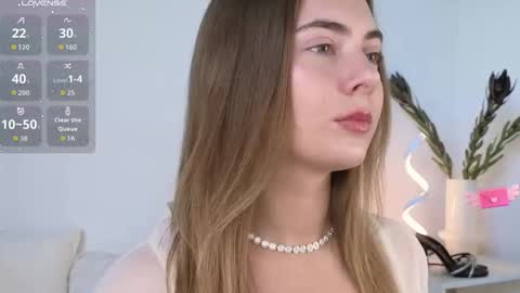 chloi_hes online show from September 2025 09:11:02 AM